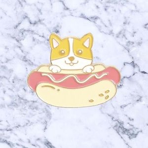 Hottodoggo Enamel Pin